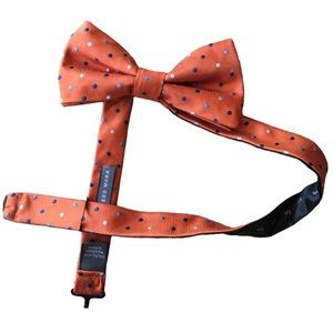 COUNTESS MARA BOW TIE NWOT